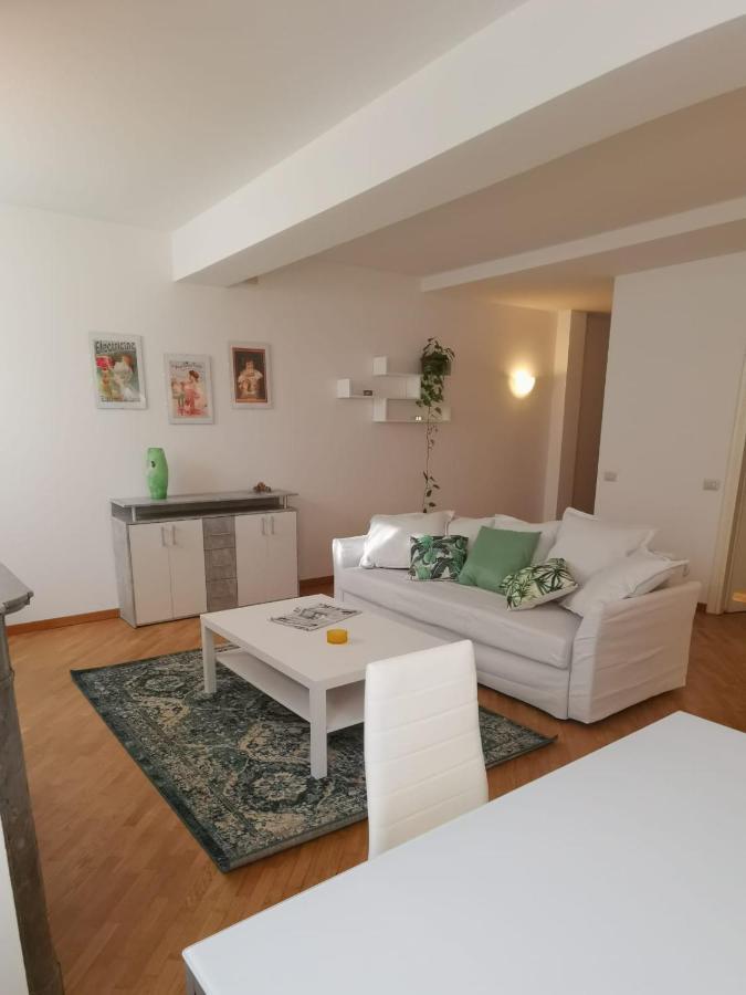 Parma Central Apartments Ngoại thất bức ảnh